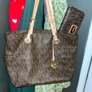 Michael Kors Purse & Wallet Combo